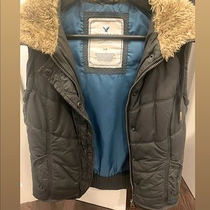 American Eagle sleeveless jacket